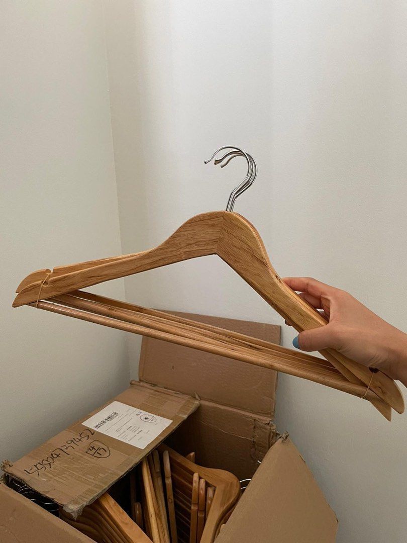 wooden hangers [bulk], Furniture & Home Living, Home Improvement