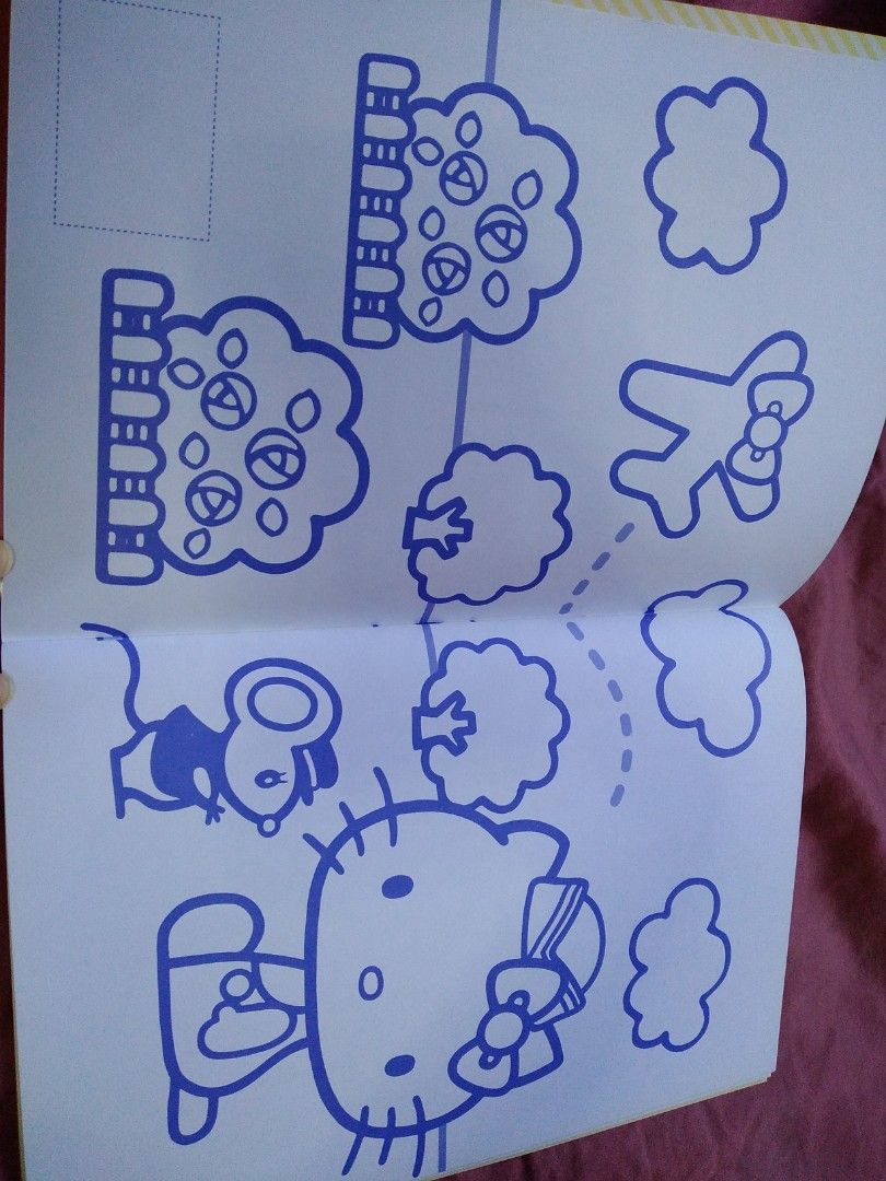 Hello Kitty Colouring Book, Hobbies & Toys, Books & Magazines, Children ...