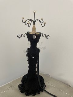(Category: ) located in . Submitted by Relovegoods (Listing ID 1203356516, Image 1). Description: .