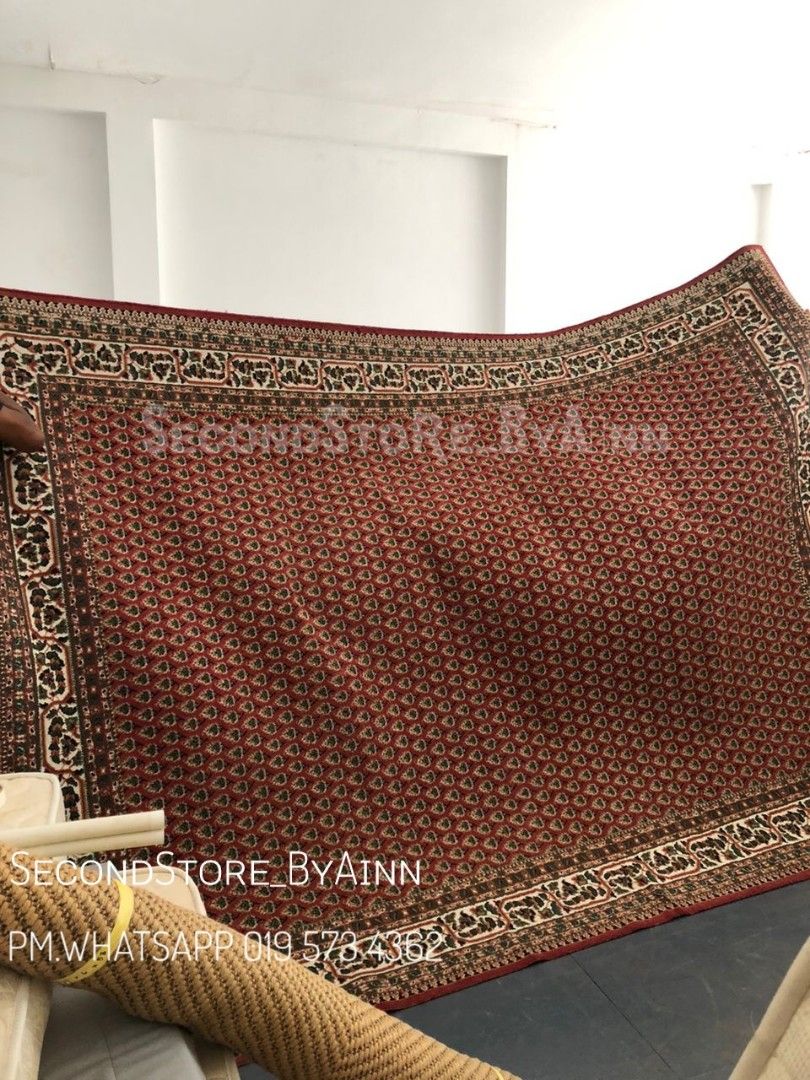 KARPET TERPAKAI SIZE BESAR, Furniture & Home Living, Home Decor