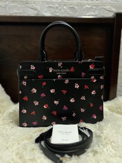 (Category: ) located in . Submitted by FameuxShop (Listing ID 1192884661, Image 1). Description: .