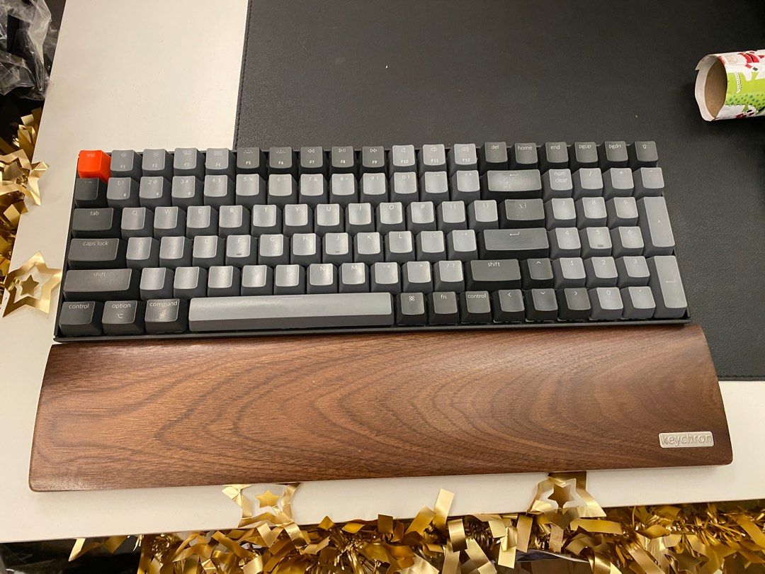 Keychron K4 with wrist rest, Computers & Tech, Parts & Accessories