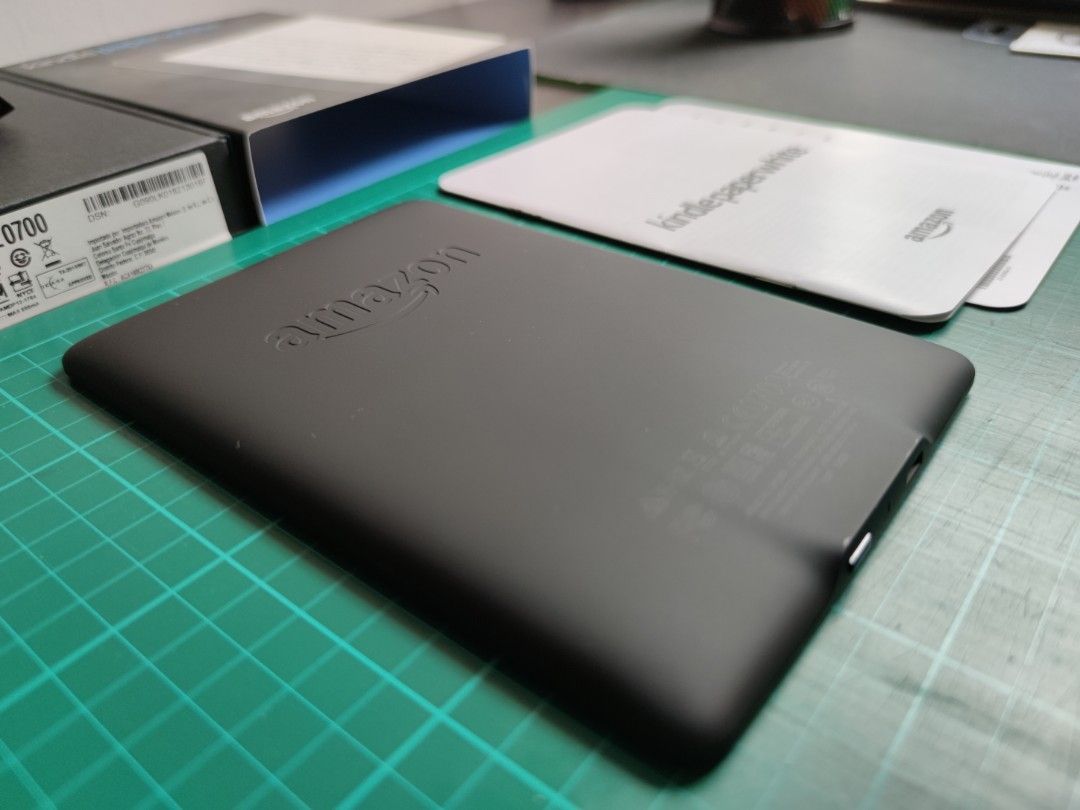 Kindle Paperwhite Manga 32GB Version Japan Model, Mobile Phones