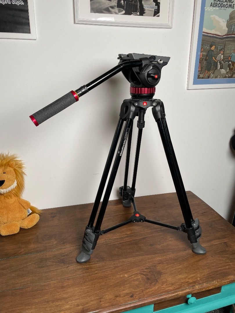 Manfrotto MVH502A head and MVT502AM tripod legs, Photography