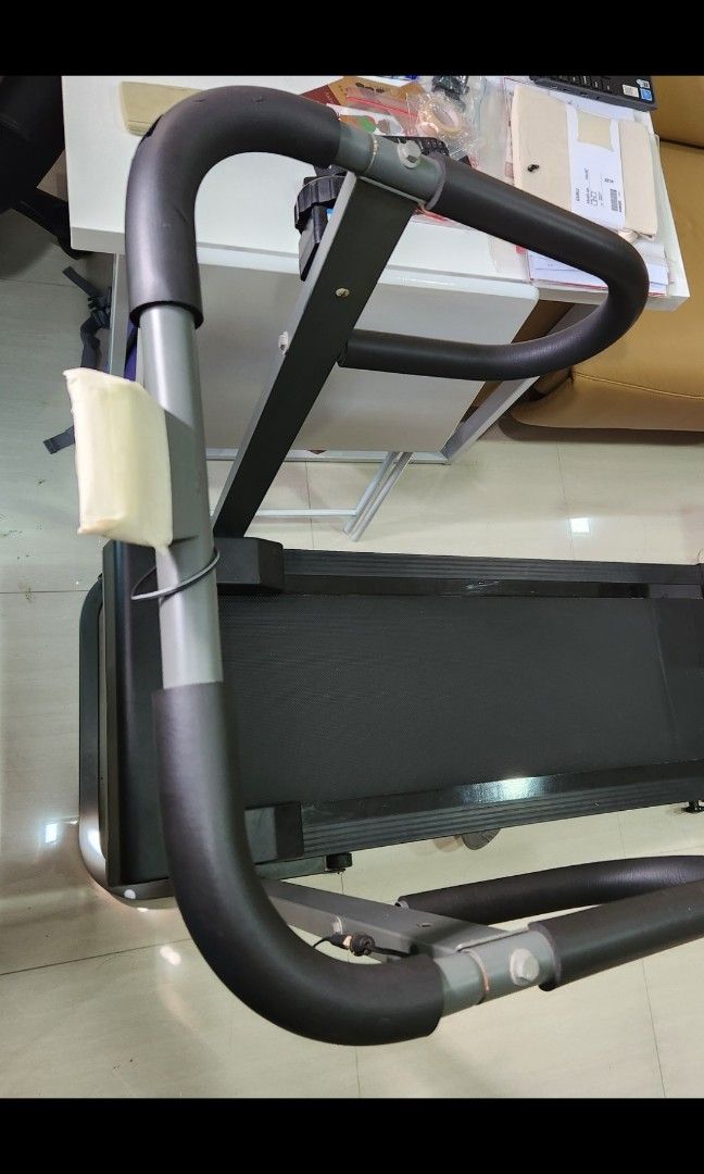 Aibi Manual Treadmill, Sports Equipment, Other Sports Equipment and