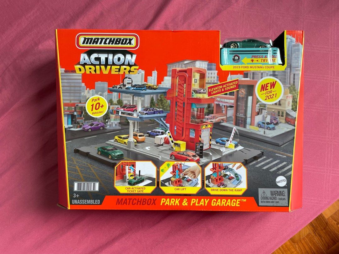 Matchbox park and play garage set, Hobbies & Toys, Toys & Games on