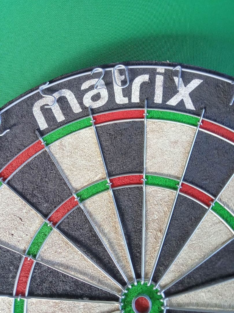 Matrix Bristle Dart Board / Dart Board Games, Sports Equipment, Sports