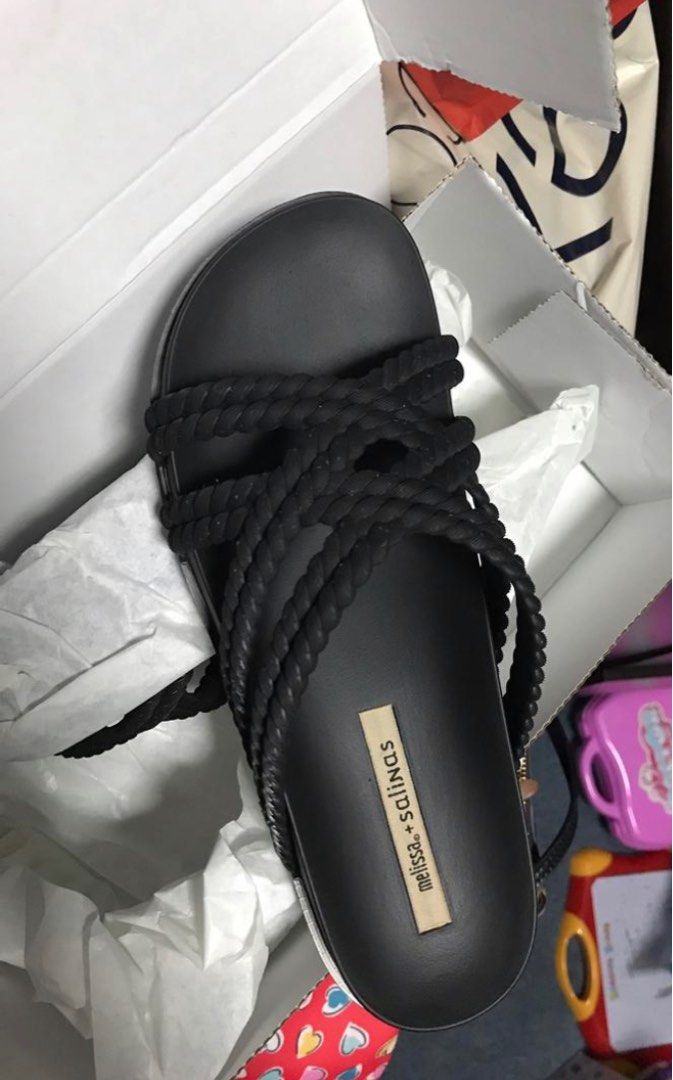 Melissa Salinas, Women's Fashion, Footwear, Slippers and slides on Carousell