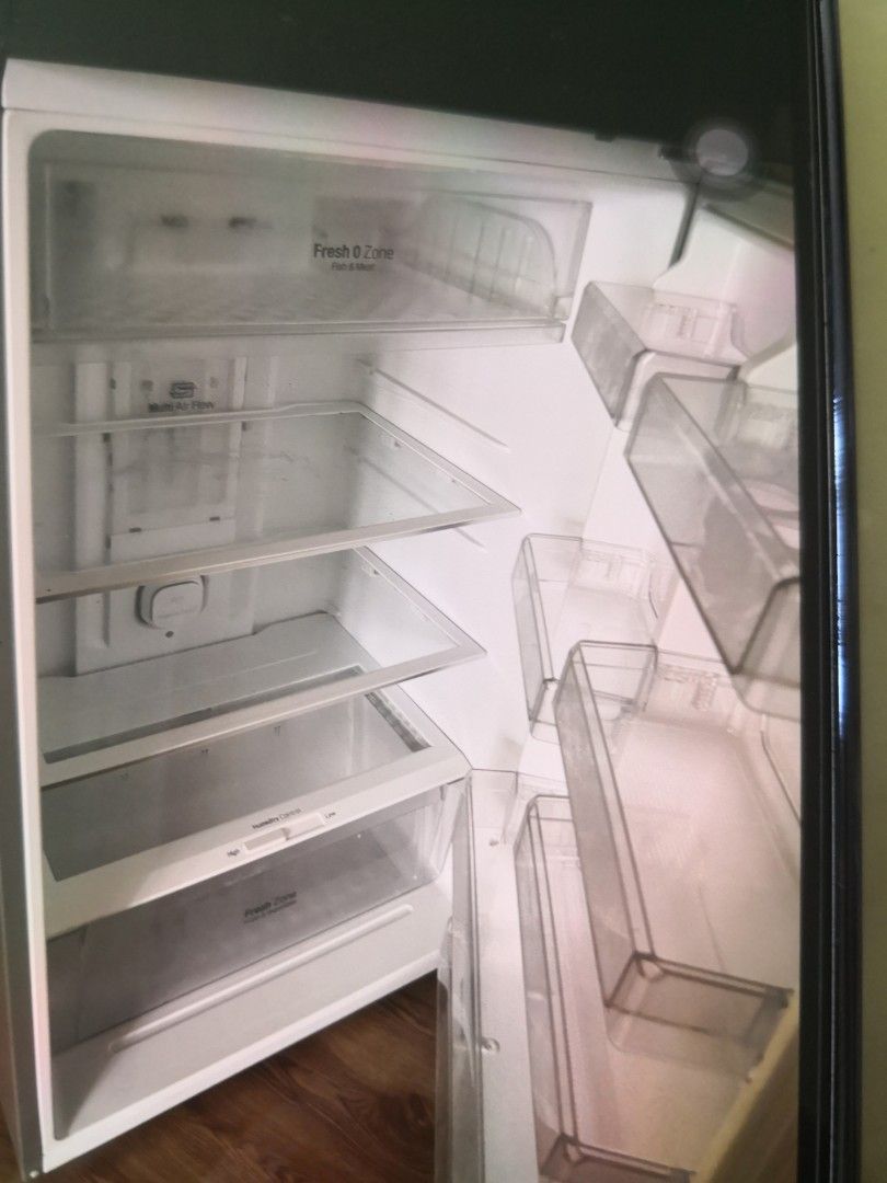 Mid size fridge, TV & Home Appliances, Kitchen Appliances