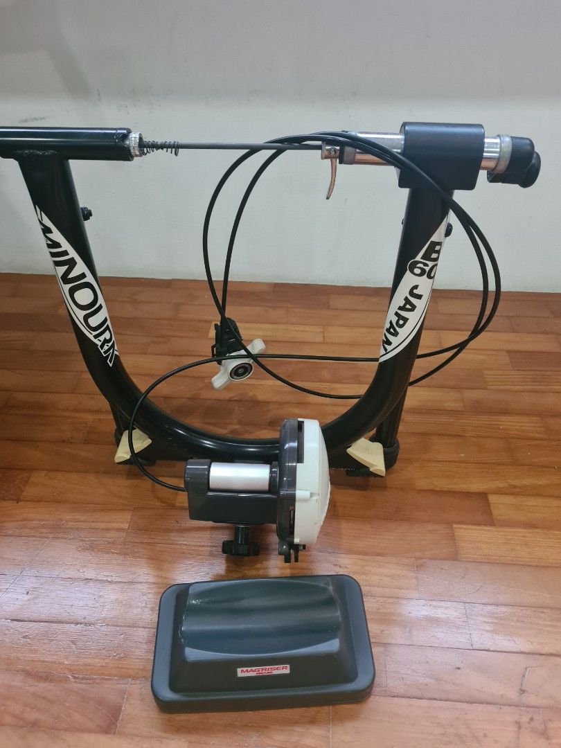 Minoura B60 bicycle trainer, Sports Equipment, Bicycles & Parts, Parts