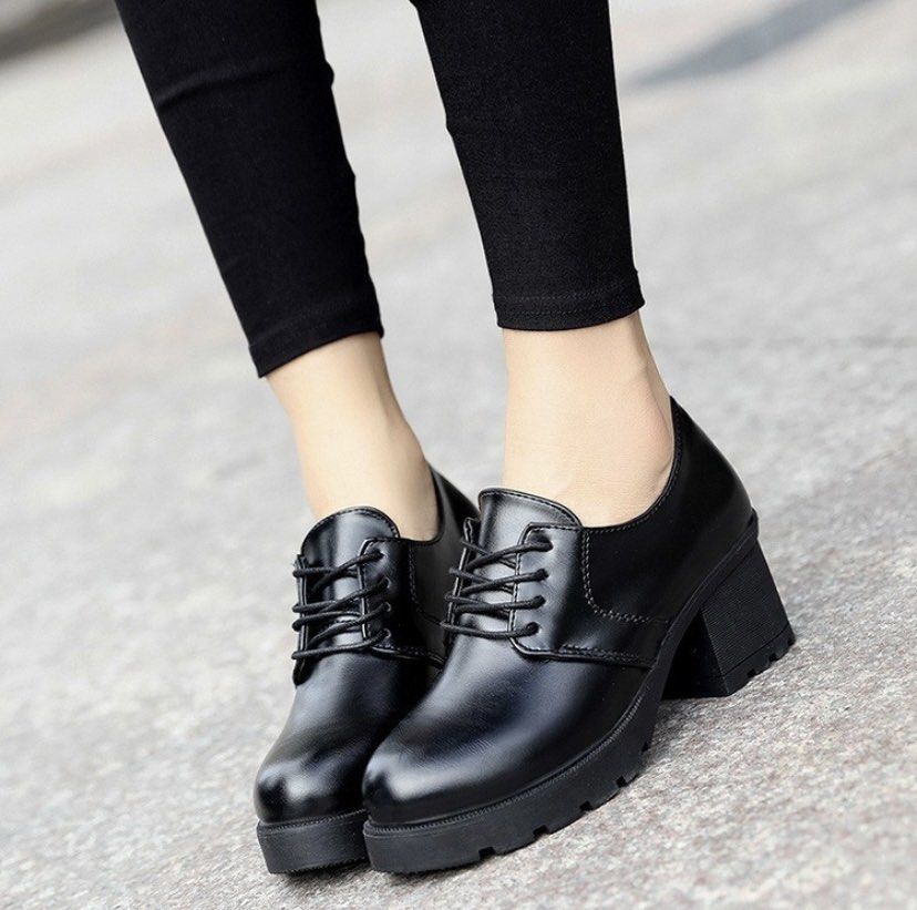 Discounted Navy Oxford Heels