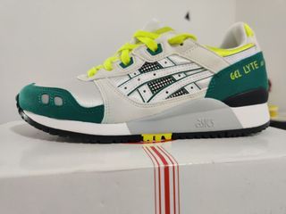 Price reduced - New ASICS GEL-LYTE III OG YELLOW