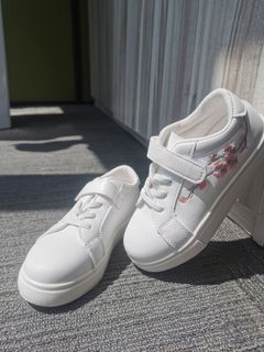 (Category: ) located in . Submitted by Anafoong (Listing ID 1203375797, Image 1). Description: .