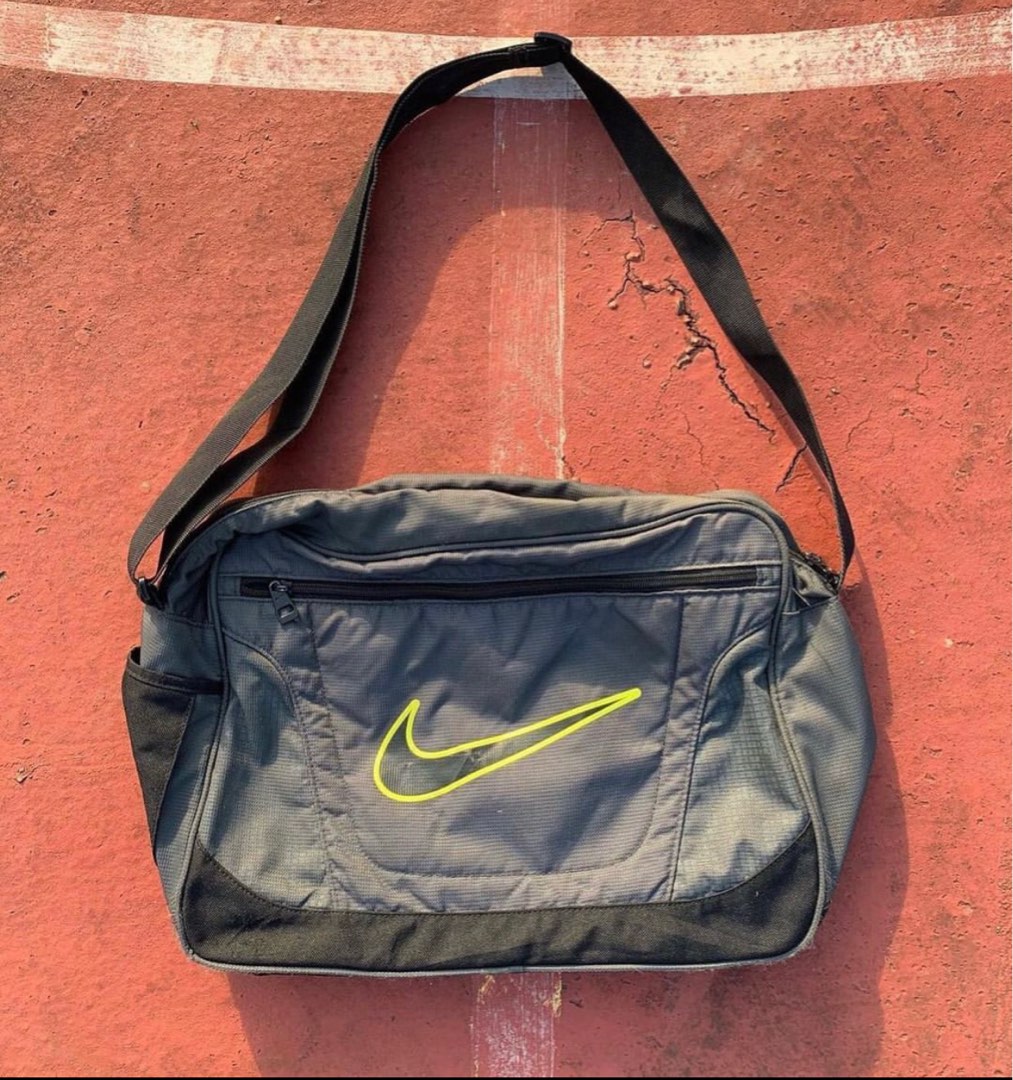 manbag nike