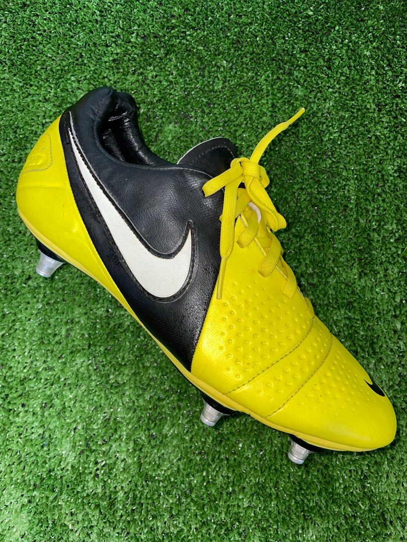 kasut nike ctr 360