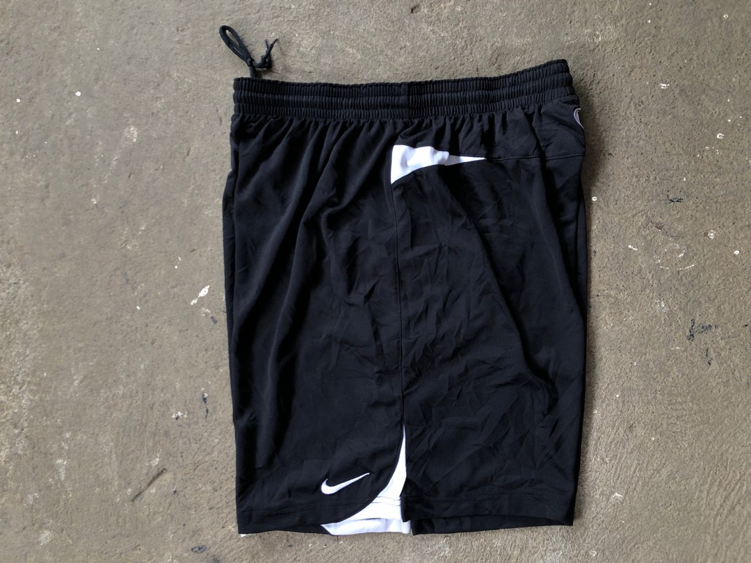 Nike shorts 2025 no pockets