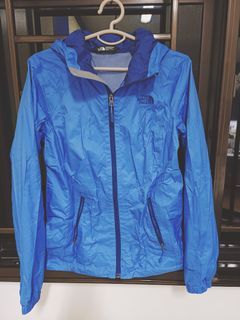 North Face windbreaker for women size XS