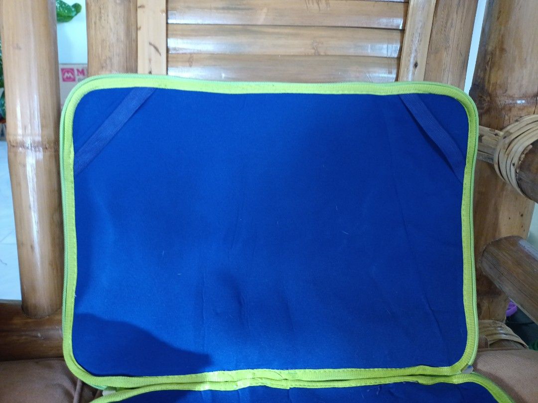 Padded Laptop/ Netbook Case (Category: Laptop Bags & Sleeves) located in Polangui. Submitted by cornerbags_shoes (Listing ID 1203434316, Image 1). Description: cushioned or padded Case. included is the pics with tape measure as ur size reference.