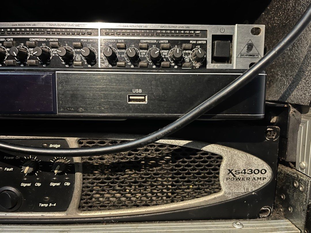 Power Amplifier Crown XS4300, Audio, Soundbars, Speakers & Amplifiers