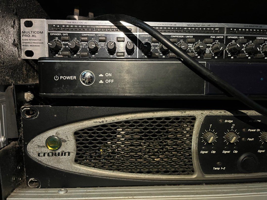 Power Amplifier Crown XS4300, Audio, Soundbars, Speakers & Amplifiers