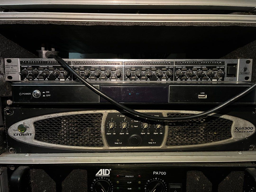 Power Amplifier Crown XS4300, Audio, Soundbars, Speakers & Amplifiers