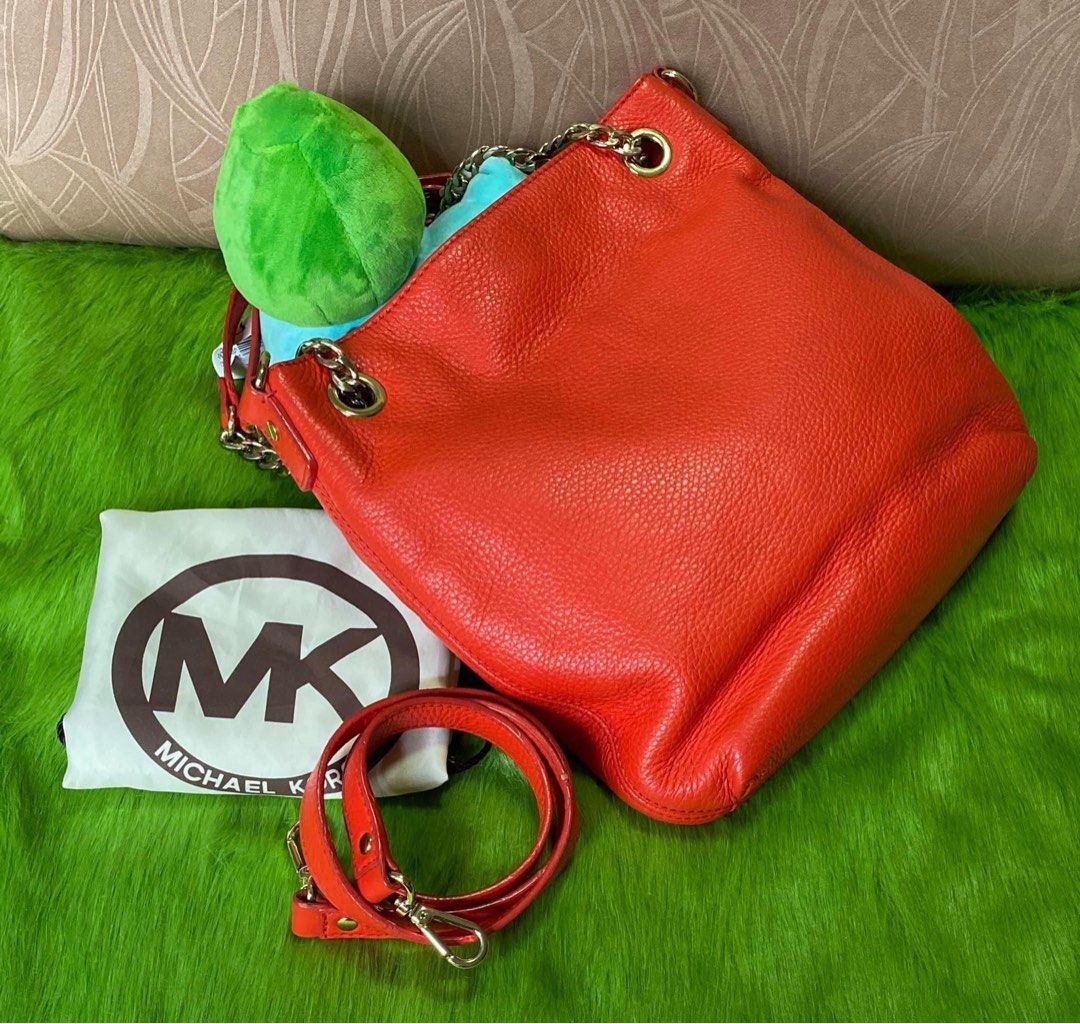 Michael Kors Mini Pochette Crossbody Bag, Luxury, Bags & Wallets on  Carousell