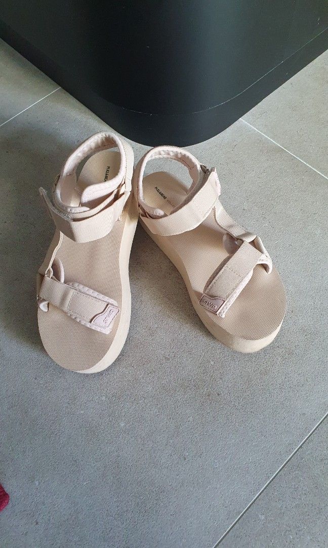 Pull and bear best sale flatforms
