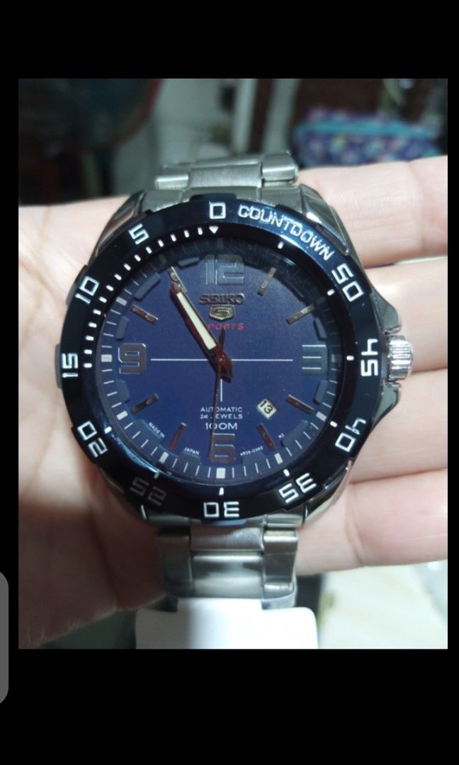 seiko 5 (Category: Men's Watches) located in Manila. Submitted by 29chi (Listing ID 1203457340, Image 1). Description: selling seiko 5 countdown brand new watch only pure stainless steel pm for inquiries thank you.