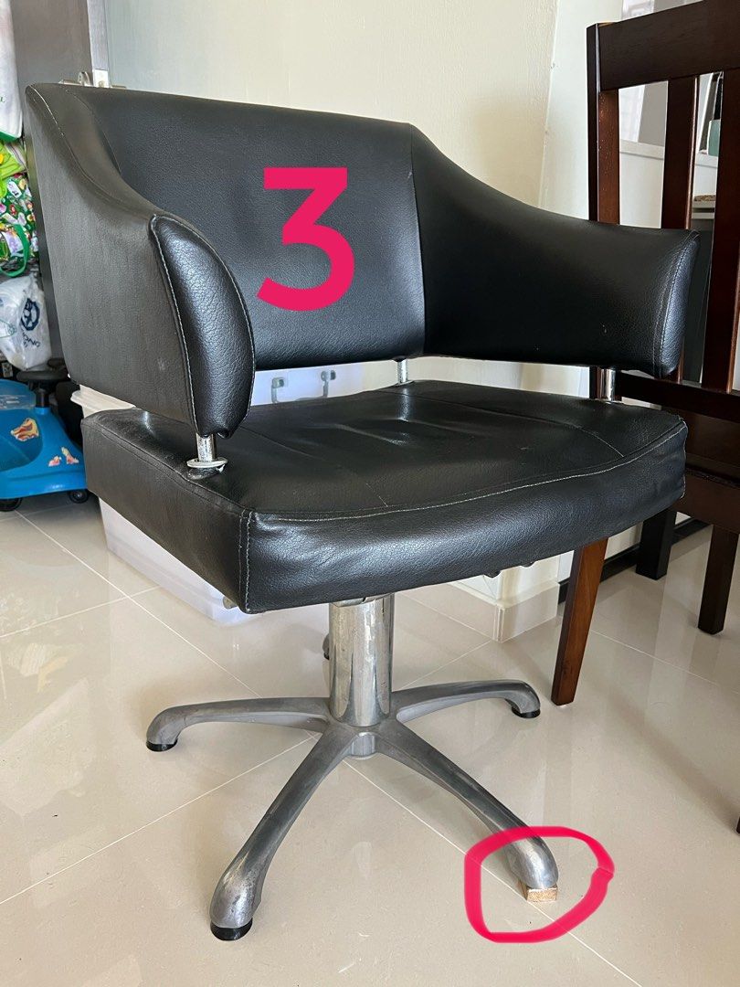 Selling used salon chairs, Furniture & Home Living, Furniture, Chairs