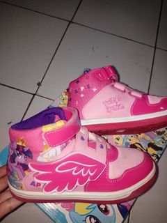 sepatu anak little poni