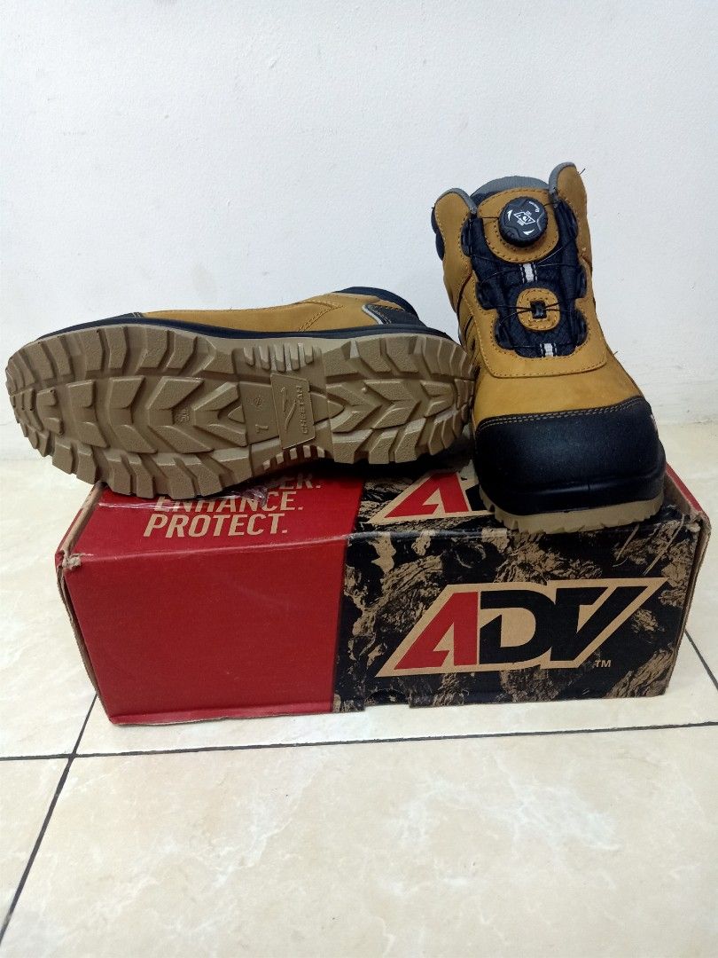 sepatu safety cheetah adv, Men's Fashion, Men's Footwear, Boots on