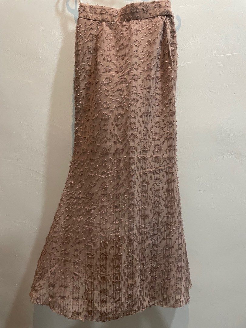 Skirt cutting Duyung