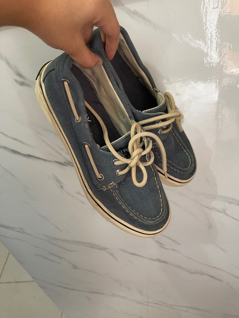 sperry walking shoes