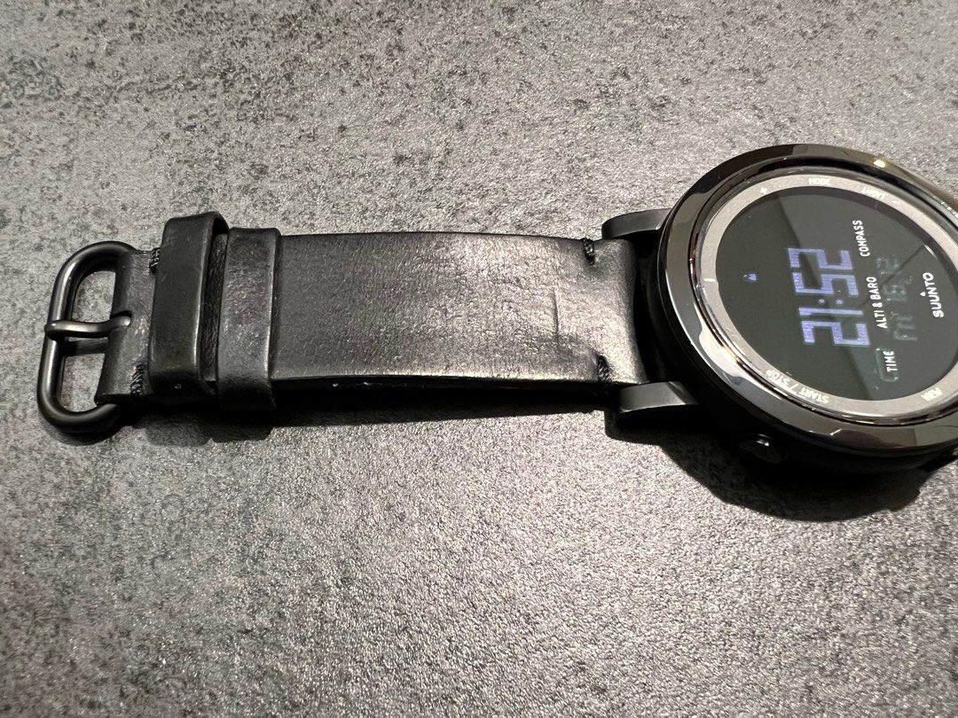Suunto Essential Ceramic All Black kotekservice