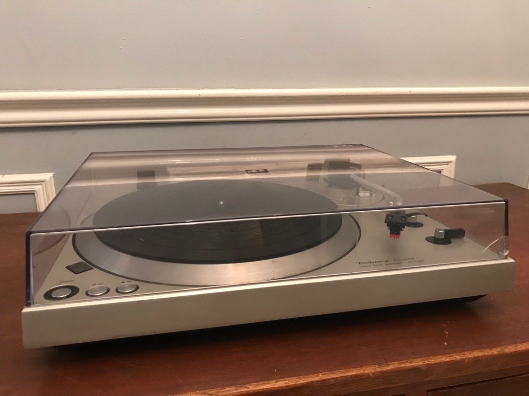 Technics SL1301 Turntable Vinyl LP Piring Hitam Record player, Audio