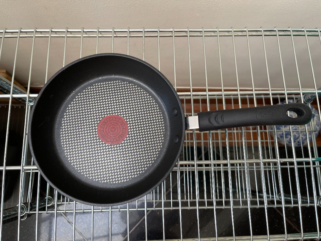 Tfal 8 inch frying pan, Furniture & Home Living, Kitchenware