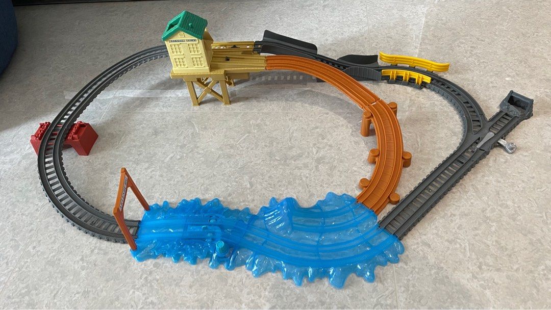Thomas Friends TrackMaster Treasure Chase Set