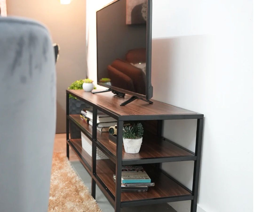 Tommy Wood Rack with Sling