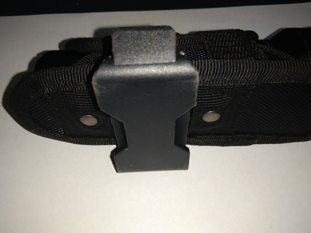 Torch light holder with swivel belt clip, Sports Equipment, Hiking