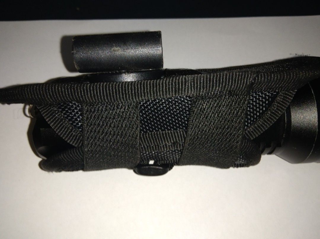 Torch light holder with swivel belt clip, Sports Equipment, Hiking