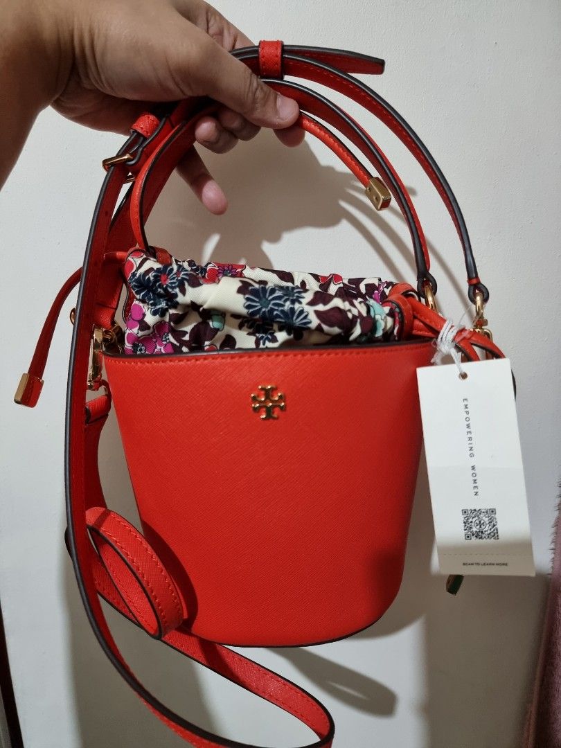 TORYBURCH BUCKET BAG Luxury Bags Wallets on Carousell