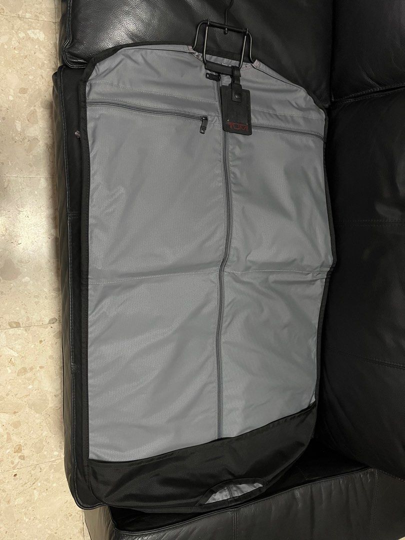 TUMI Garment Cover Bifold Suit Carrier Travel Bag 22130DH (Black ...