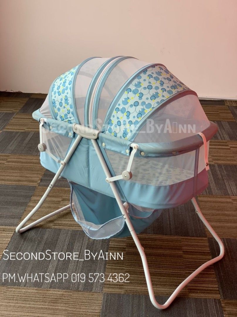Used shop baby bassinet