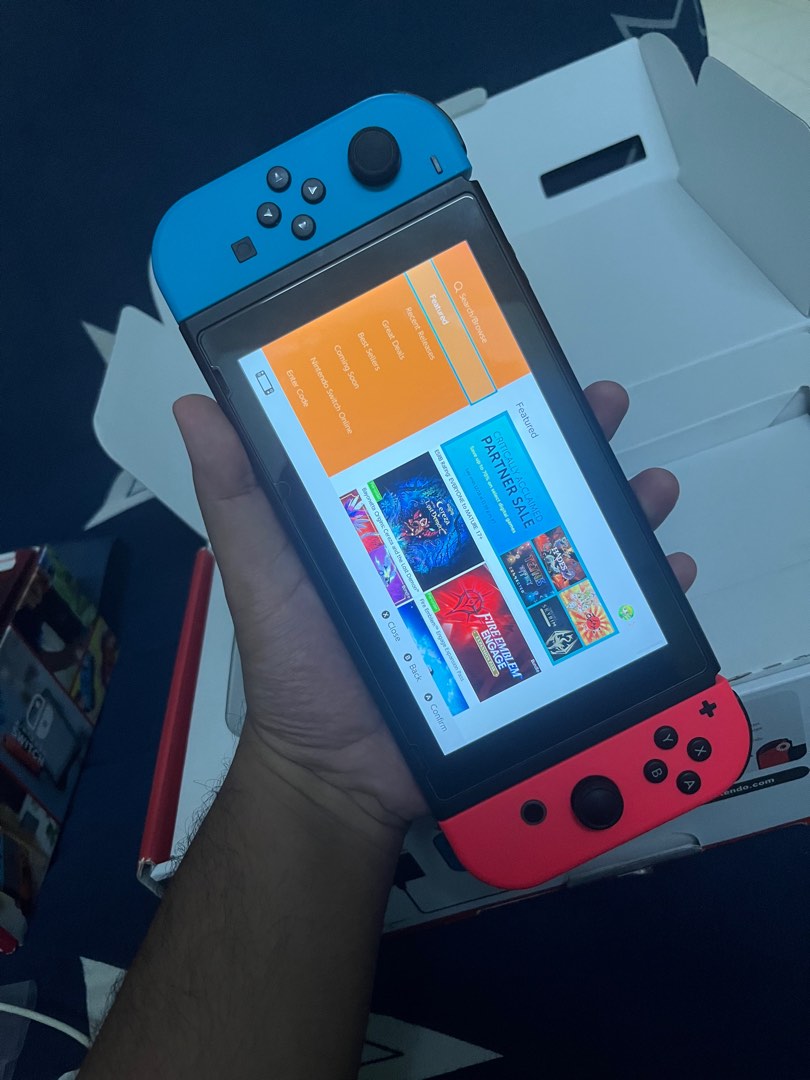 Used Nintendo Switch V2 Full Set, Video Gaming, Video Game Consoles