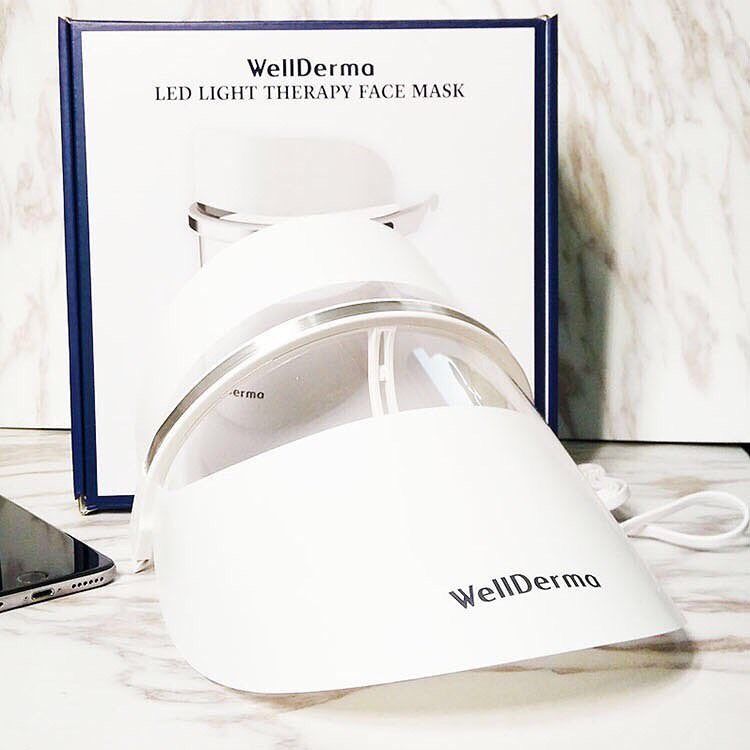 WellDerma LED Light Therapy Mask, Beauty & Personal Care, Face, Face Care on Carousell