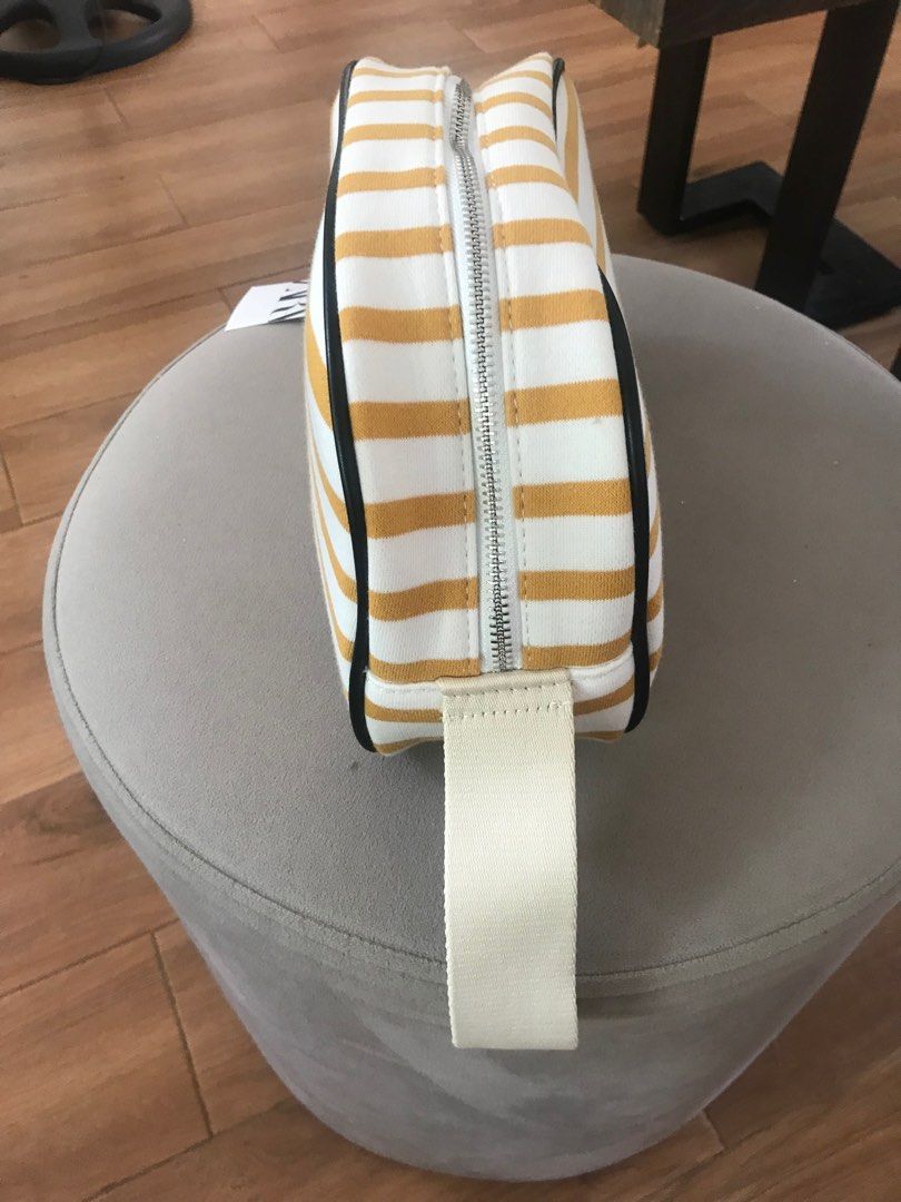 Zara clutch / pouch bag, Women's Fashion, Bags & Wallets, Clutches on