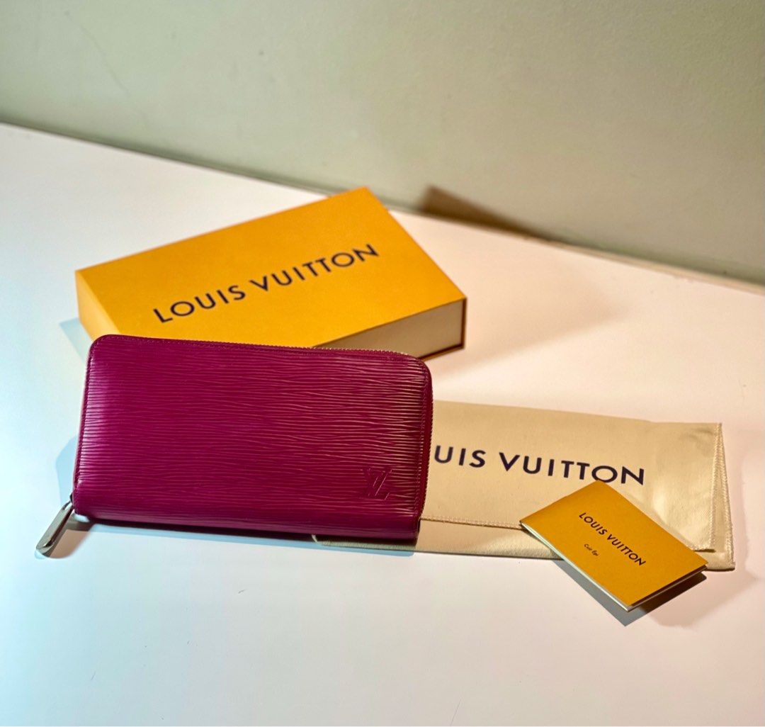 Louis Vuitton Epi Leather Men's Wallet, Luxury, Bags & Wallets on Carousell