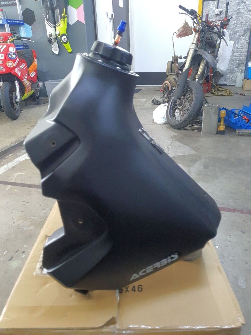 Drz400 acerbis tank on sale