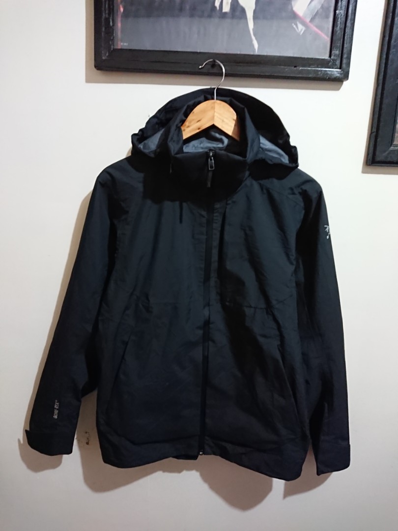 ARCTERYX, Men's Fashion, Tops & Sets, Hoodies on Carousell