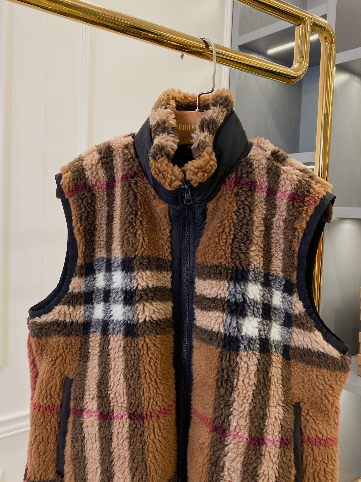 Authentic Burberry Dark brown wood check wool blend fleece vest